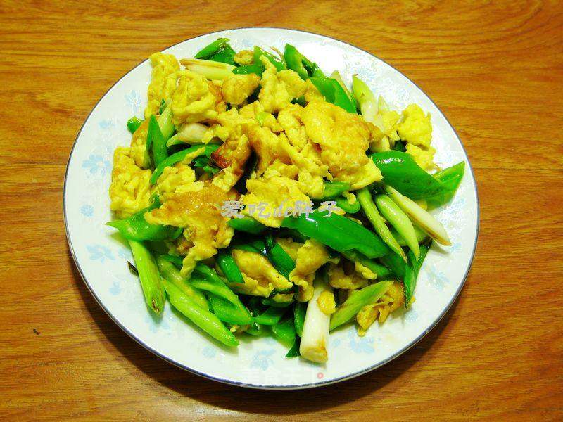 青椒蒜苗炒鸡蛋的做法_青椒蒜苗炒鸡蛋怎么做_菜谱_美食天下