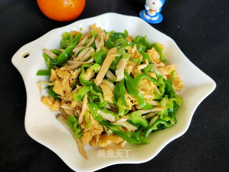 青椒杏鲍菇炒鸡蛋的做法_青椒杏鲍菇炒鸡蛋怎么做_筠旸JY的菜谱_美食天下