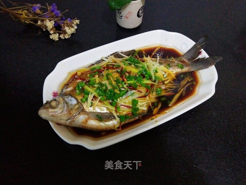 清蒸武昌鱼的做法_团圆菜-清蒸武昌鱼_清蒸武昌鱼怎么做_金凤栖梧的菜谱_美食天下