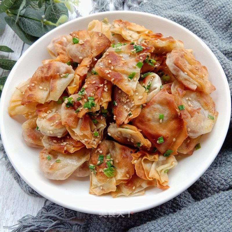 香煎小馄饨的做法_香煎小馄饨怎么做_笑笑昵的菜谱_美食天下