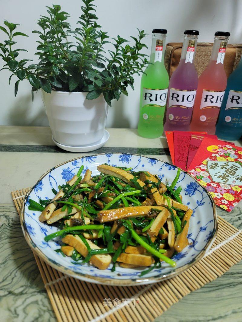 韭菜炒香干的做法_韭菜炒香干怎么做_琪_feXjZ8E2的菜谱_美食天下