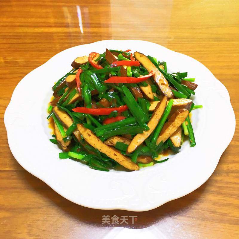 韭菜炒香干的做法_韭菜炒香干怎么做_香香的小厨房的菜谱_美食天下