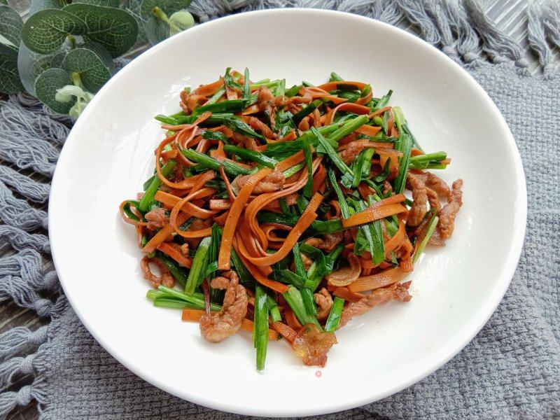 韭菜香干炒肉丝的做法_韭菜香干炒肉丝怎么做_笑笑昵的菜谱_美食天下
