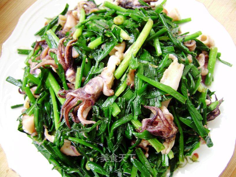 韭菜炒鱿鱼的做法_家常菜—-韭菜炒鱿鱼_韭菜炒鱿鱼怎么做_菜谱_美食天下