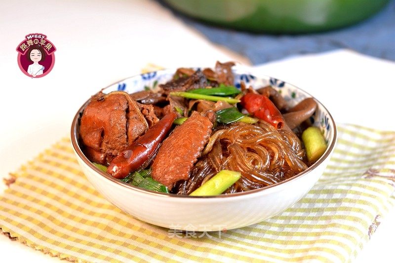 小鸡蘑菇炖粉条的做法_小鸡蘑菇炖粉条怎么做_Meggy跳舞的苹果的菜谱_美食天下