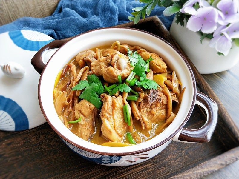 黄花菜炖鸡煲的做法_黄花菜炖鸡煲怎么做_宸·羽的菜谱_美食天下
