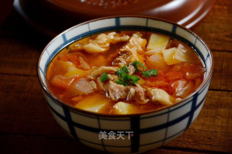 西红柿土豆炖牛腩的做法_坤博砂锅西红柿土豆炖牛腩_西红柿土豆炖牛腩怎么做_Xiao小C的菜谱_美食天下