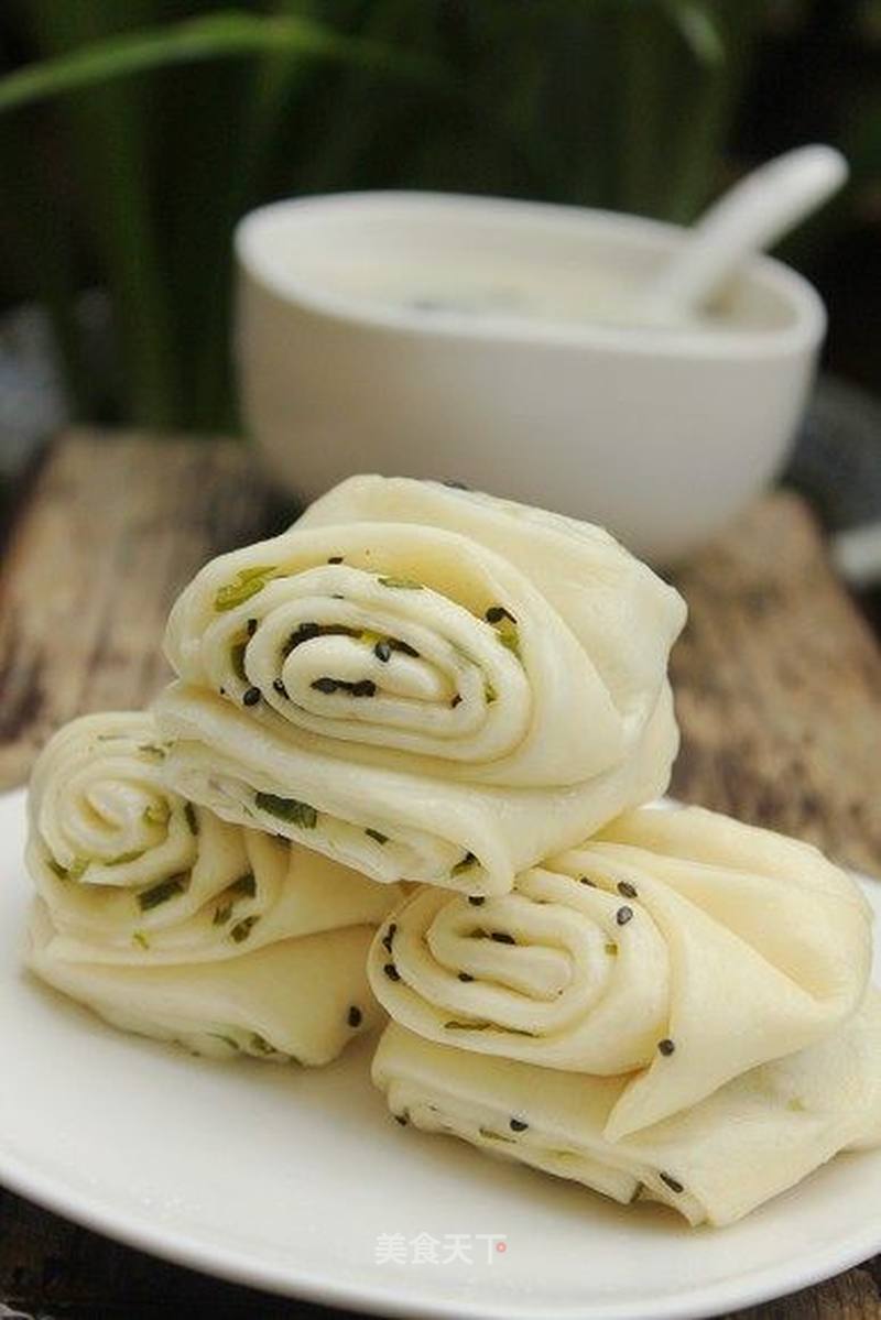 椒盐葱花卷的做法_椒盐葱花卷怎么做_菜谱_美食天下