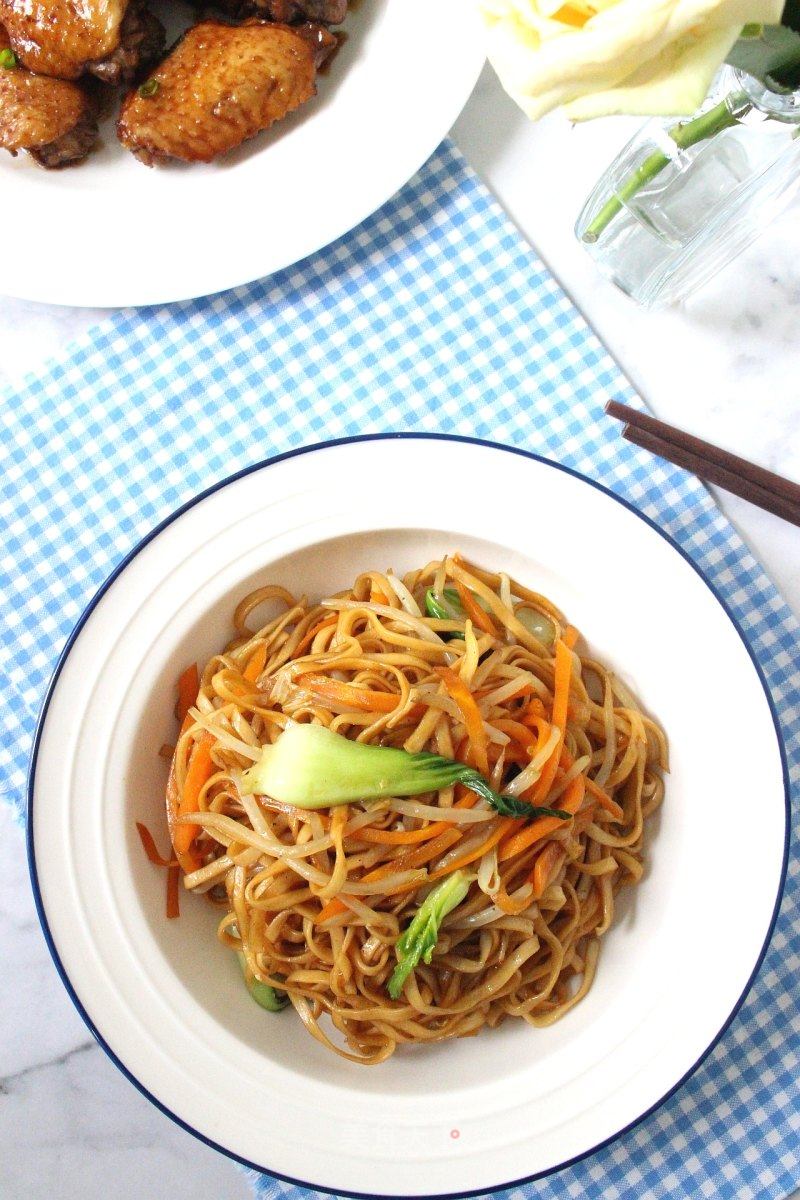酱油炒面的做法_酱油炒面怎么做_悦悦玉食的菜谱_美食天下