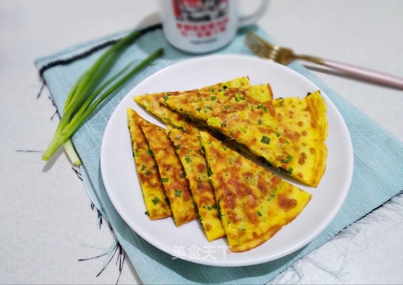 葱花鸡蛋饼的做法_葱花鸡蛋饼怎么做_木木夕酉星的菜谱_美食天下