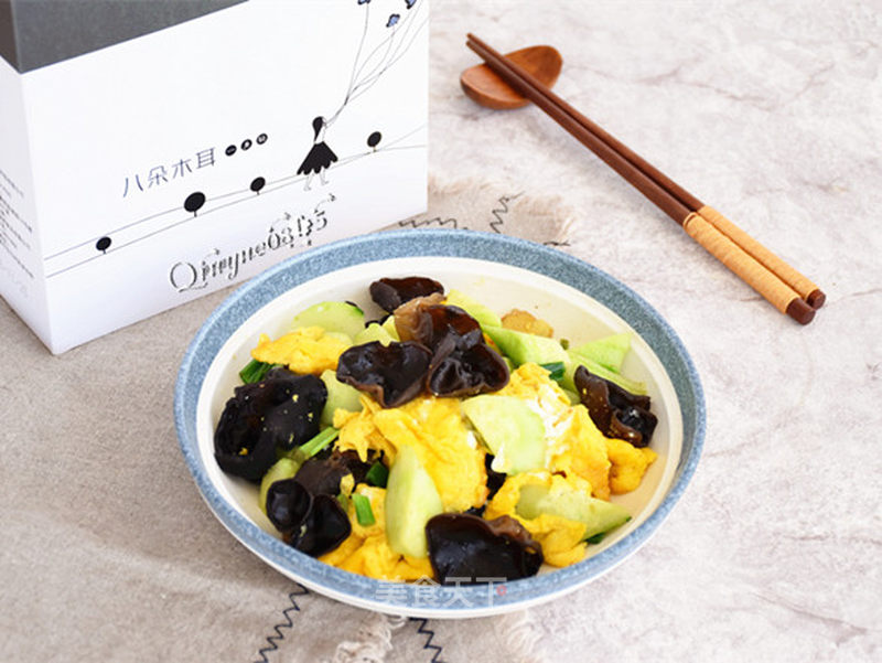 鸡蛋黄瓜炒木耳的做法_鸡蛋黄瓜炒木耳怎么做_Qiuyue0815的菜谱_美食天下