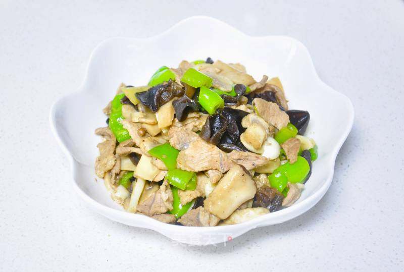 青椒蘑菇炒肉片的做法_青椒蘑菇炒肉片怎么做_霖食记的菜谱_美食天下