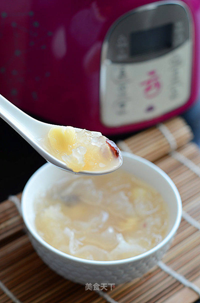 冰糖银耳莲子羹的做法_冰糖银耳莲子羹怎么做_tgcyy的菜谱_美食天下