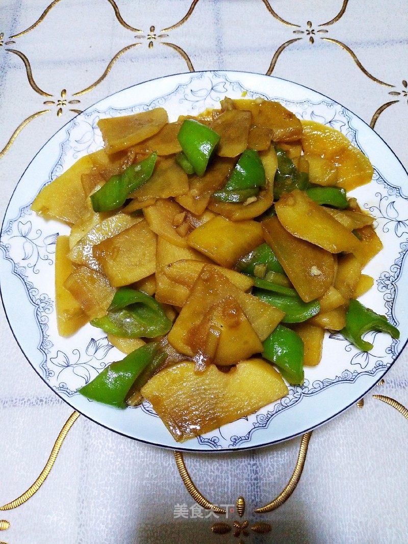 尖椒土豆片的做法_尖椒土豆片怎么做_焱垚小baby的菜谱_美食天下