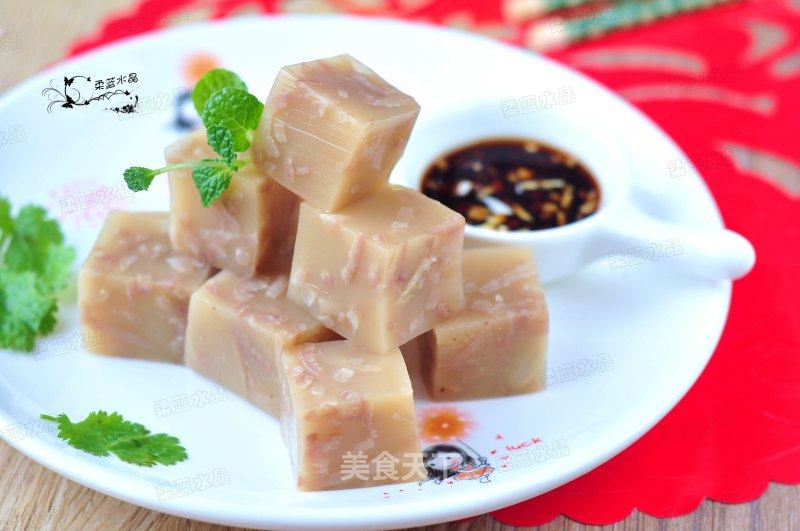 肉皮冻的做法_【山西】肉皮冻_肉皮冻怎么做_柔蓝水晶的菜谱_美食天下