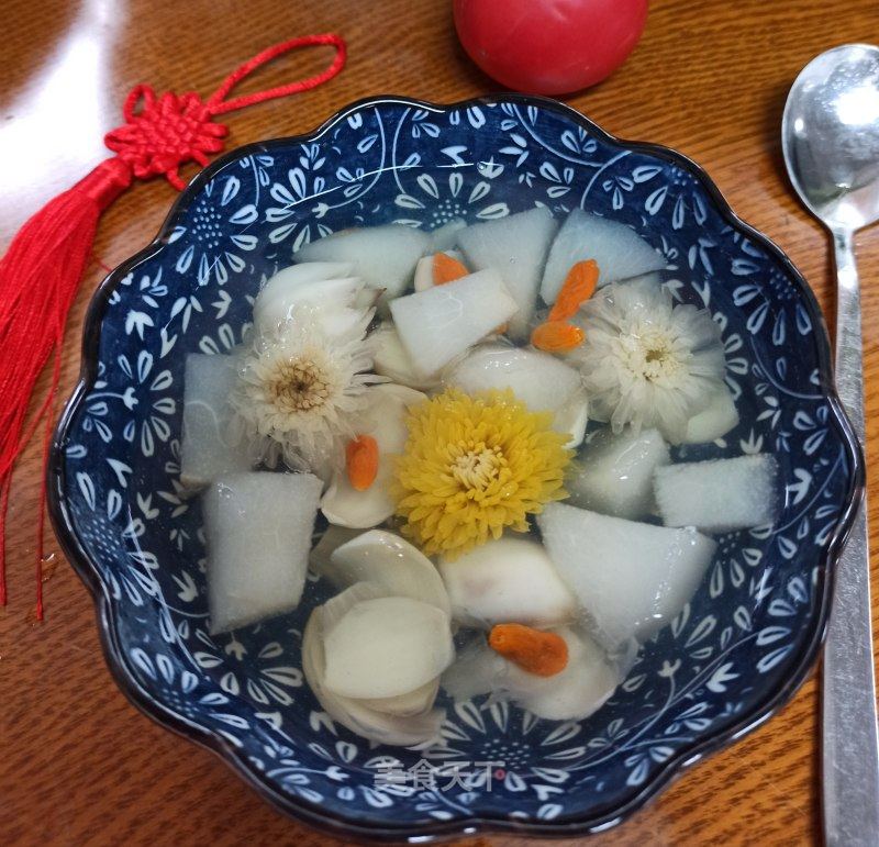 冰糖雪梨炖百合的做法_冰糖雪梨炖百合怎么做_柠檬小厨~~的菜谱_美食天下