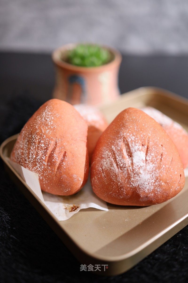 火红豆沙面包的做法_火红豆沙面包怎么做_どら的菜谱_美食天下