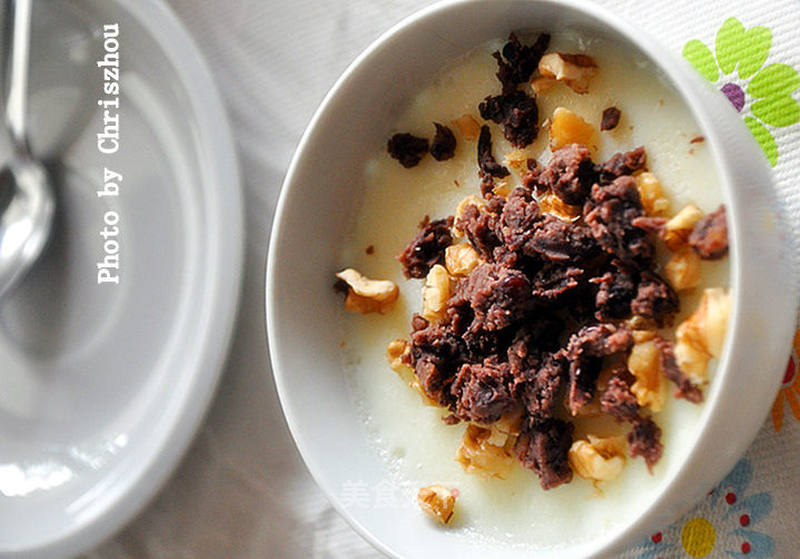 红豆桃仁双皮奶的做法_【红豆桃仁双皮奶】夏季消暑甜品_红豆桃仁双皮奶怎么做_菜谱_美食天下
