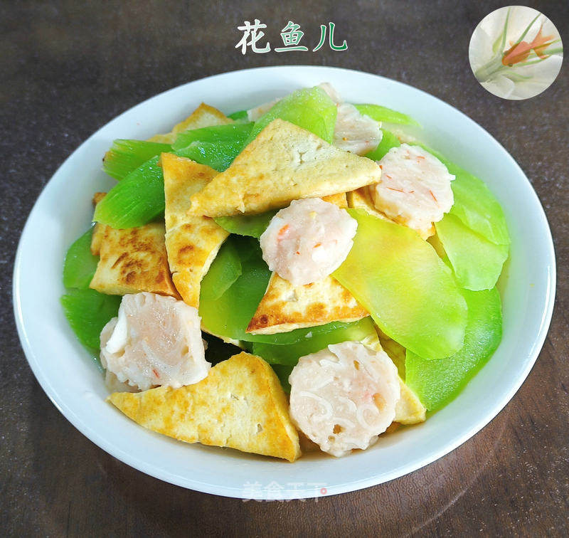 龙虾尾球莴笋炒豆腐的做法_龙虾尾球莴笋炒豆腐怎么做_花鱼儿的菜谱_美食天下