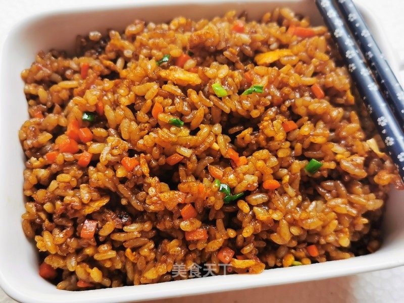 猪油酱油炒饭的做法_猪油酱油炒饭怎么做_十九姨🌸的菜谱_美食天下