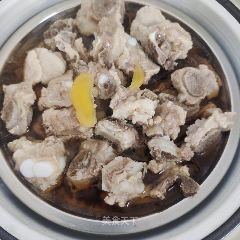 鹿茸菇清蒸排骨的做法_鹿茸菇清蒸排骨怎么做_大梓渝🐠210316的菜谱_美食天下